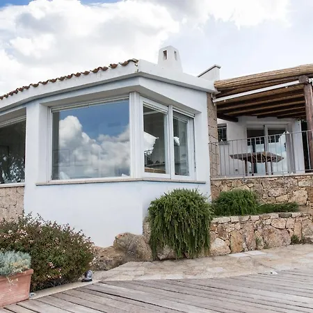 Sleeps 11 With Pool And Air Con